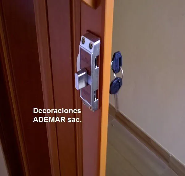 chapa pico loro para puerta plegable