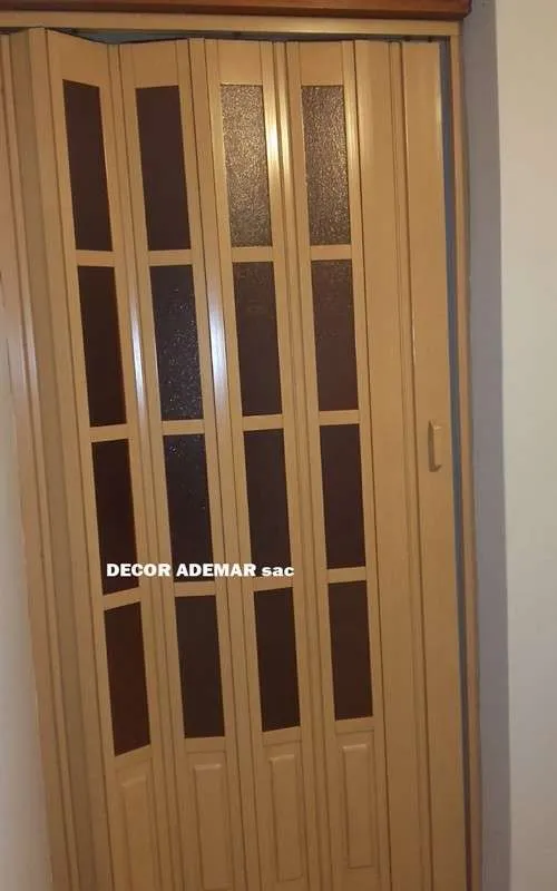 puerta plegable roble