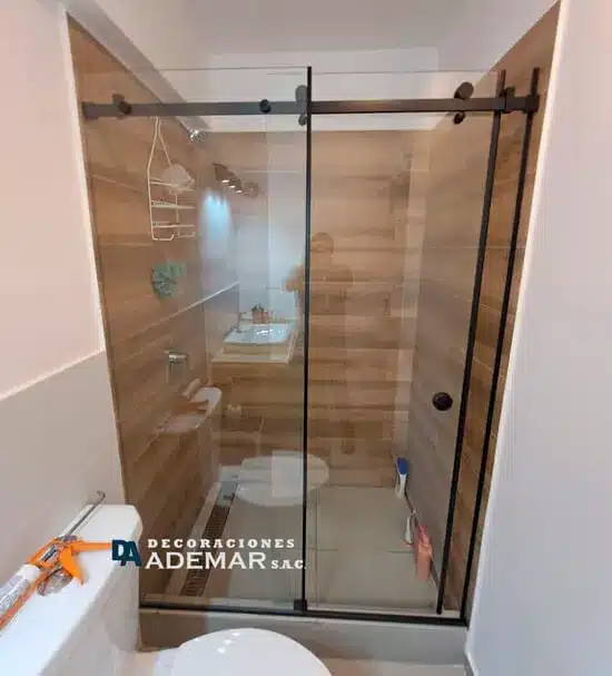 puertas de ducha modernas euro color negro instalado por ademar en lima peru