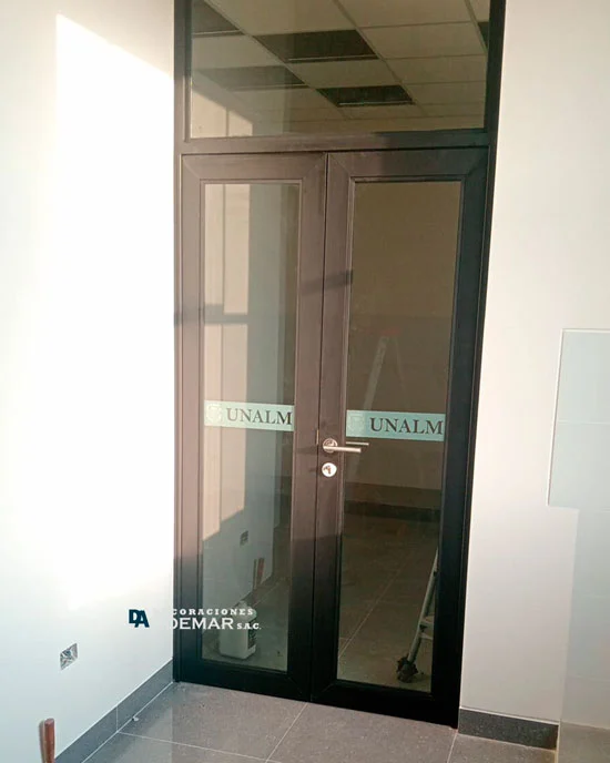 logo de empresa para vidrio