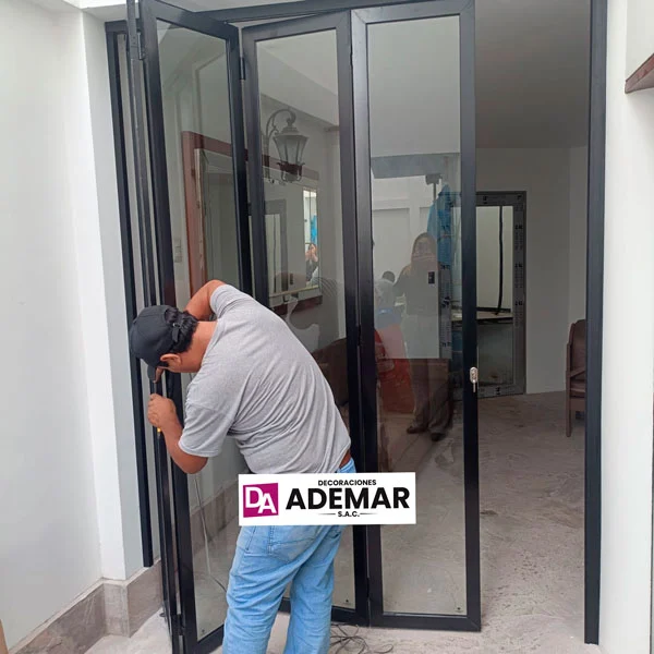 mamparas plegables de vidrio templado en lima